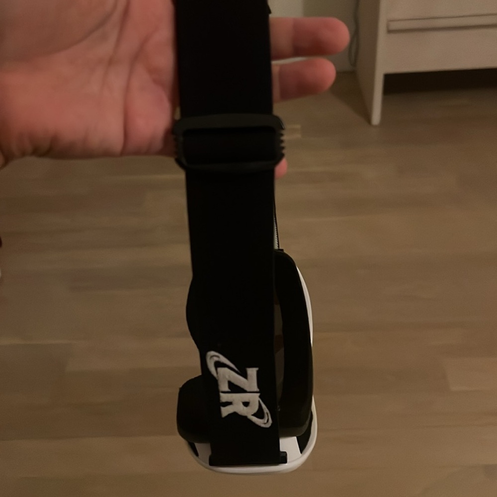 Ski Goggles - image 4